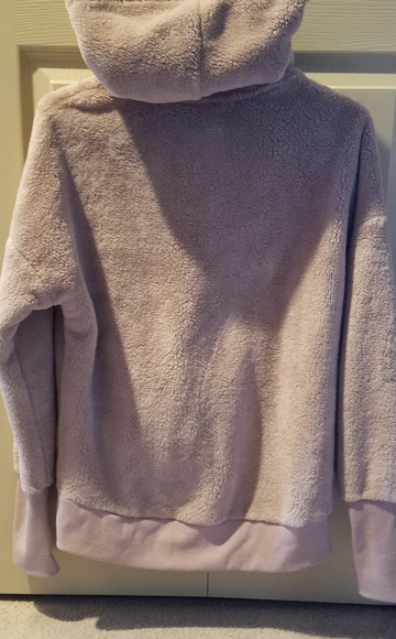 Plush fuzzy cowl neck sweater pouch pockets pink - Picture 5 of 7